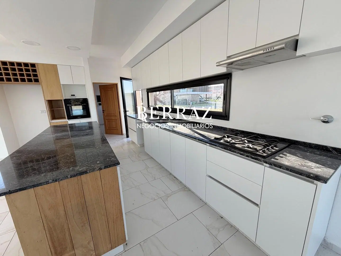 Casa Alquiler Anual 4 Dormitorios Barrio El Naudir Lote de 850 m2 Escobar, Zona Norte 4