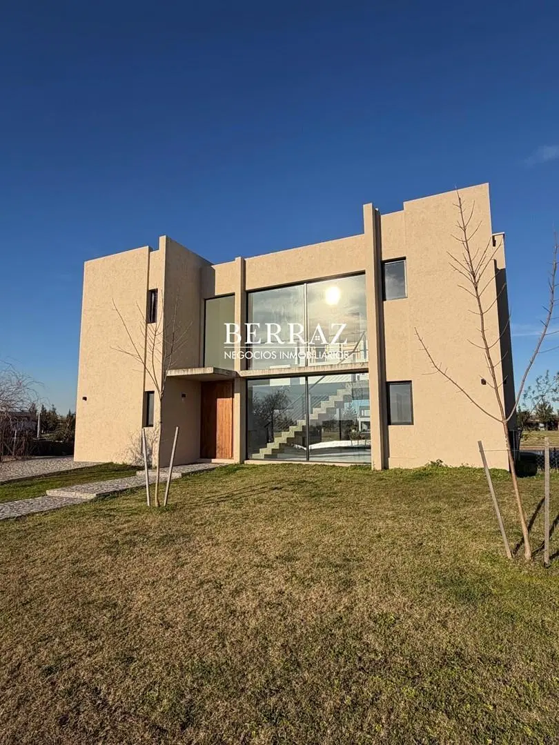 Casa Alquiler Anual 4 Dormitorios Barrio El Naudir Lote de 850 m2 Escobar, Zona Norte 5