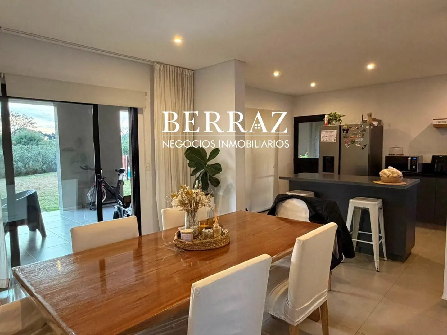 Casa en Alquiler 3 Dormitorios Barrio San Ramiro Lote de 563 m2 Pilar del Este 5