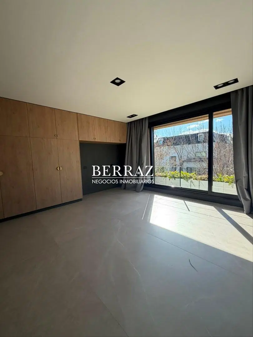 Casa Venta 4 Dormitorios Barrio El Yacht Lote de 895 m2 Nordelta, Tigre, Zona Norte 3