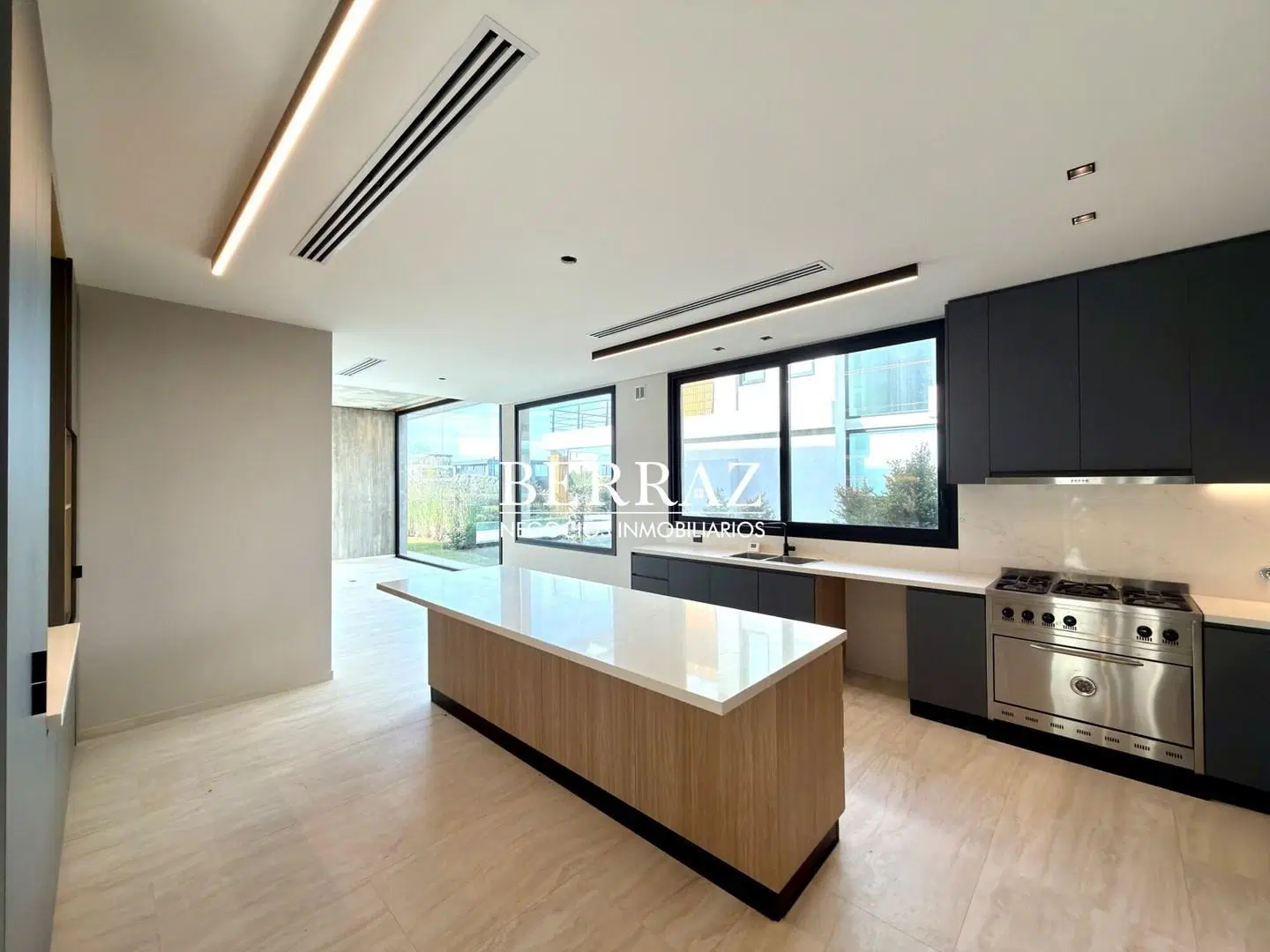 Casa Venta 4 Dormitorios Barrio El Yacht Lote de 830 m2 Nordelta, Tigre, Zona Norte 4