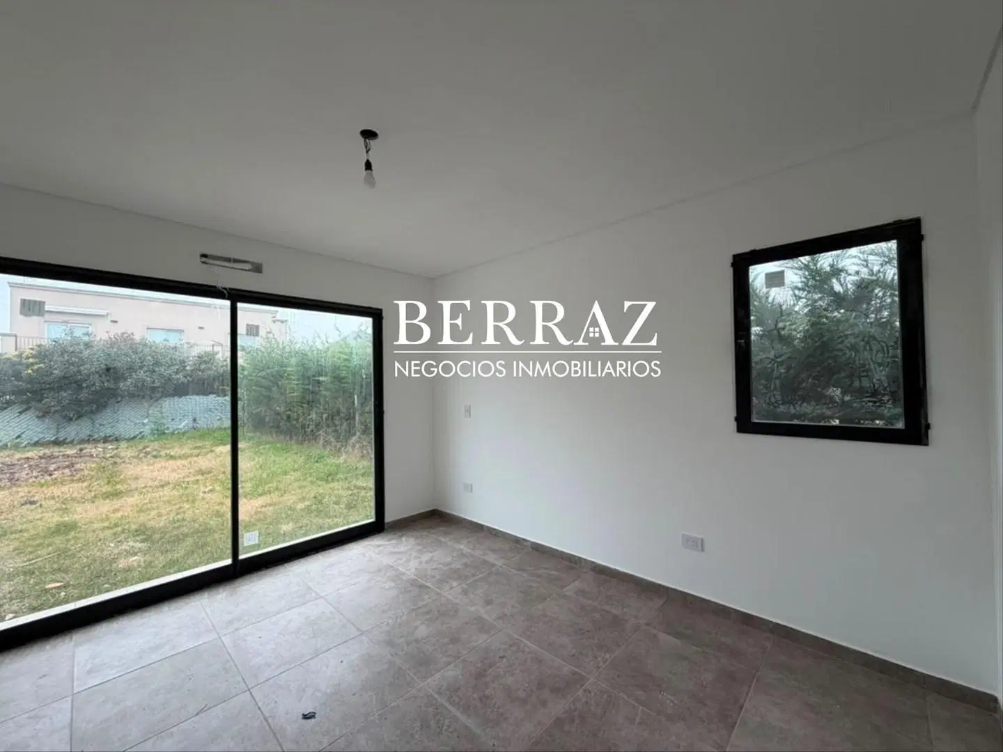 Casa Venta 3 Dormitorios Barrio San Alfonso Lote de 400 m2 Pilar del Este, Zona Norte 4