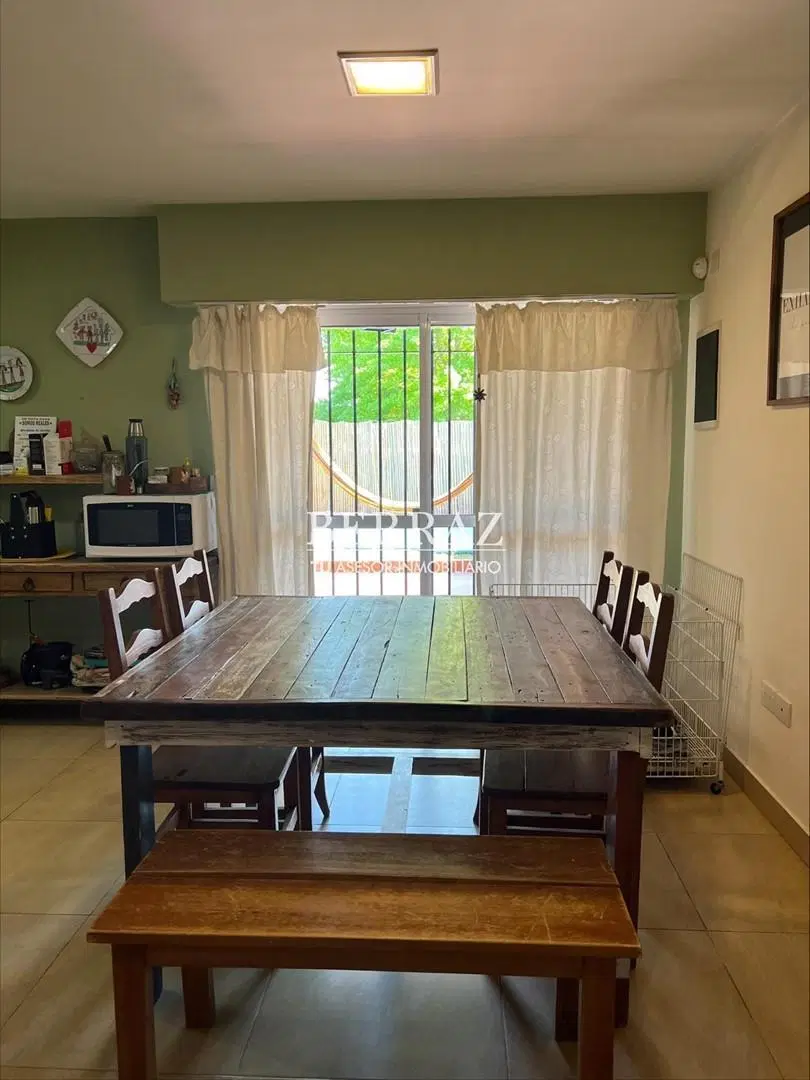 CASA TIPO DÚPLEX ALQUILER ANUAL MONTECARLO PILAR 4