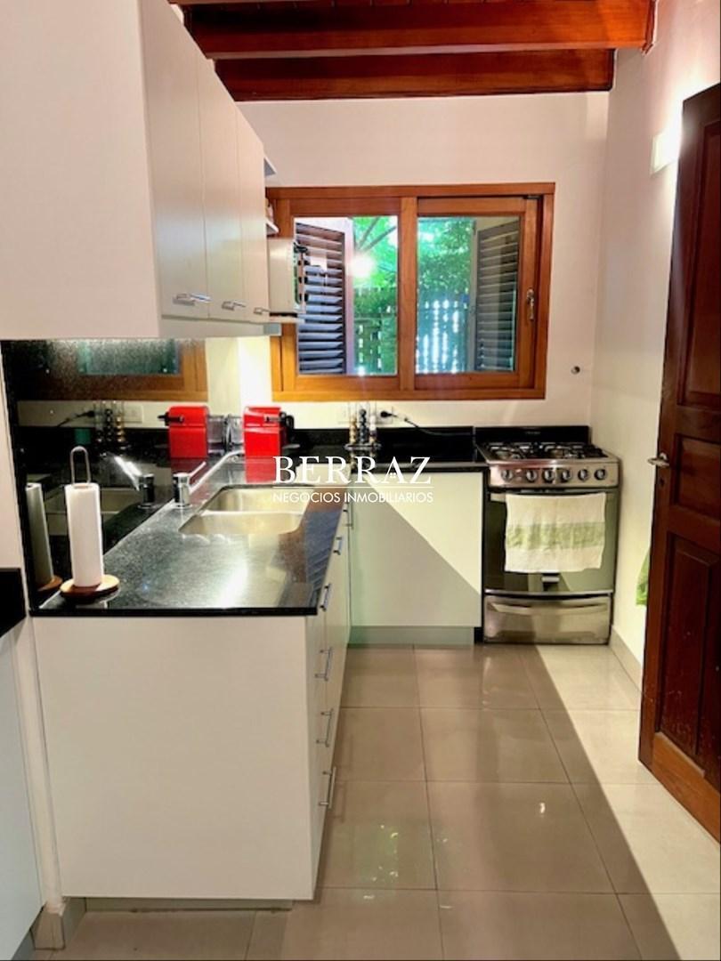 Foto de Casa Venta 2 Dormitorios y Playroom , Barrio El Barranco Lote de 783 m2, imagen 2