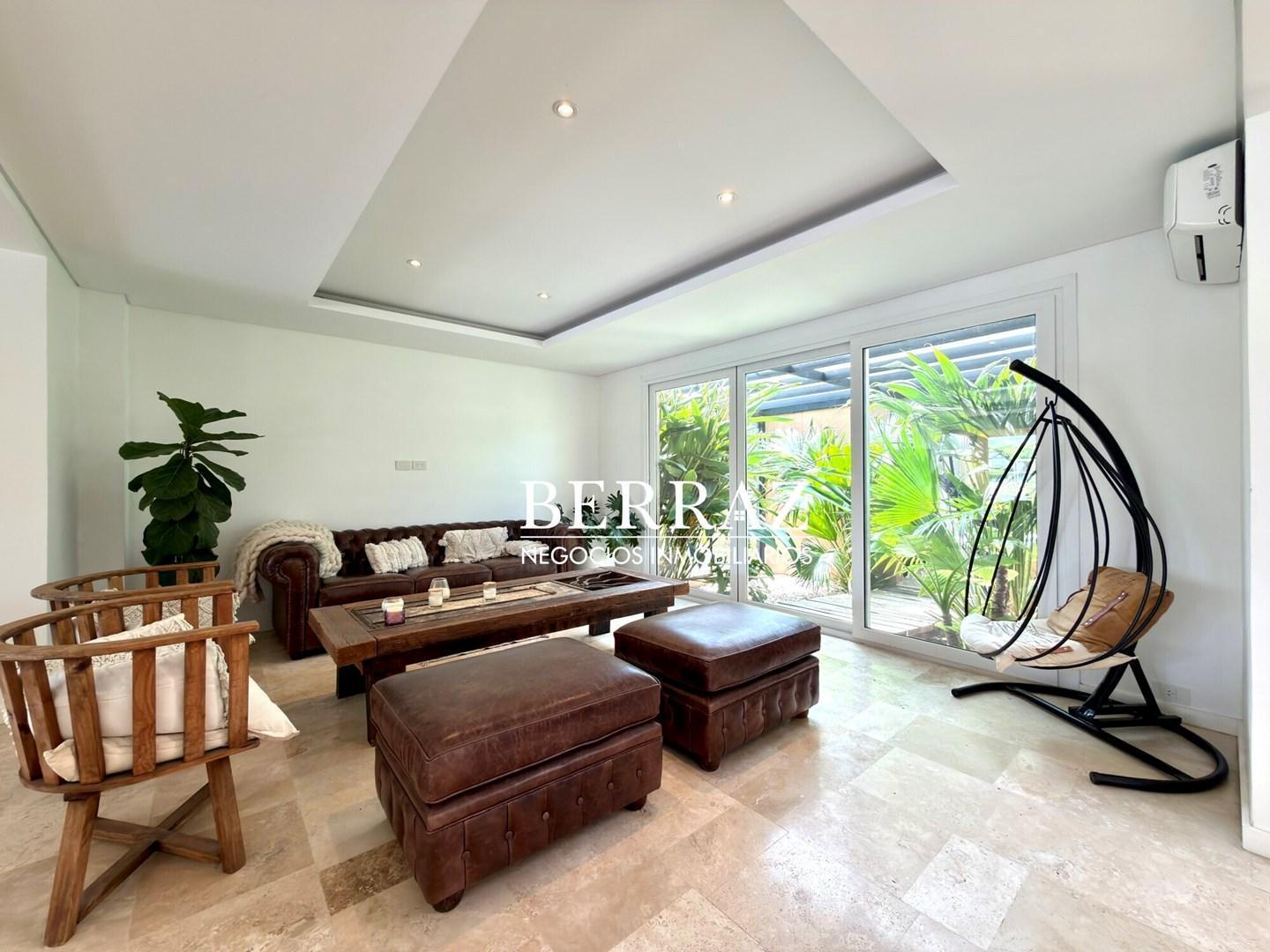 Foto de Casa Venta 4 Dormitorios Barrio San Isidro Labrador Lote de 822 m2, imagen 1