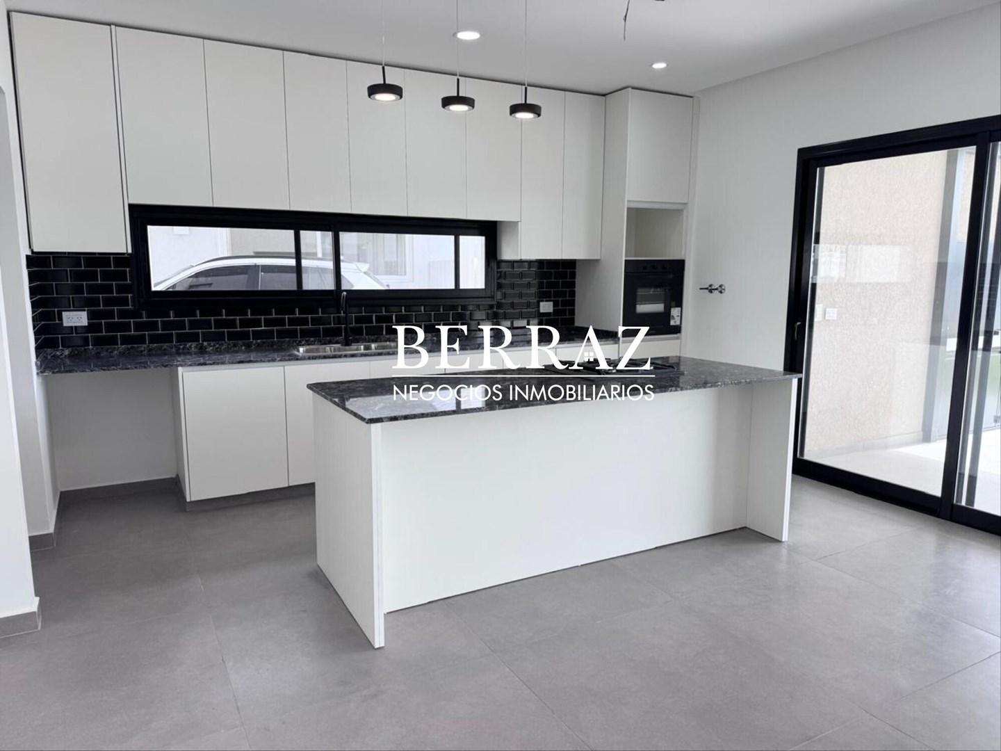 Foto de Casa Venta 4 Dormitorios Lote de 637 m2 Barrio Santa Ana, Villanueva, imagen 3
