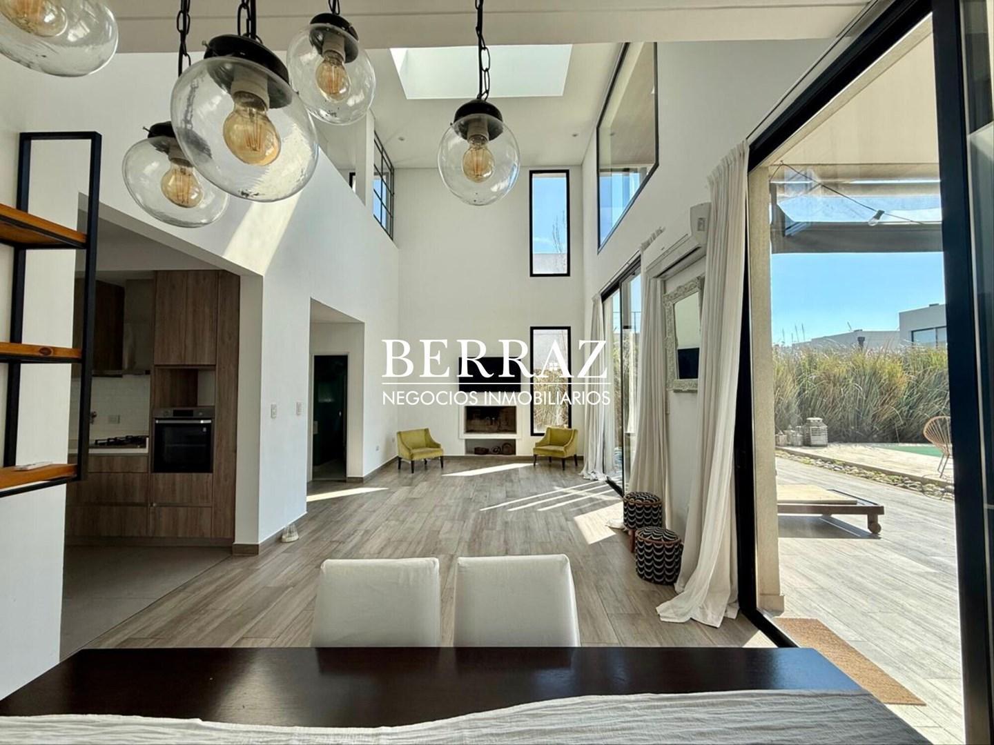 Casa Venta 4 Dormitorios Lote de 535 m2 Barrio Castaños, Nordelta, Tigre