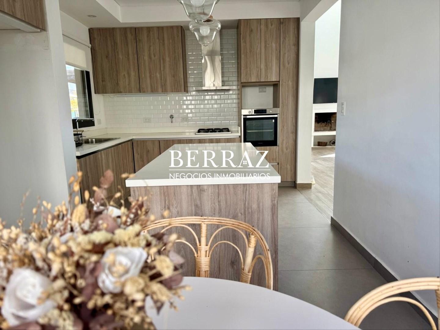 Foto de Casa Venta 4 Dormitorios Lote de 535 m2 Barrio Castaños, Nordelta, Tigre, imagen 4