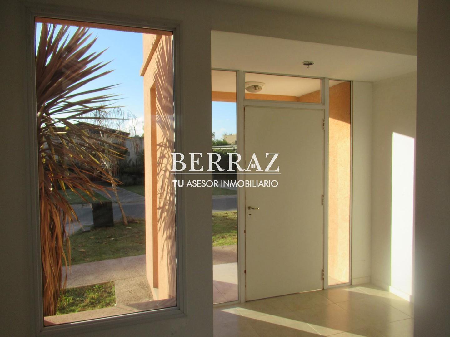 Foto de Casa Venta 5 Ambientes Las Orquideas Pilar, imagen 1