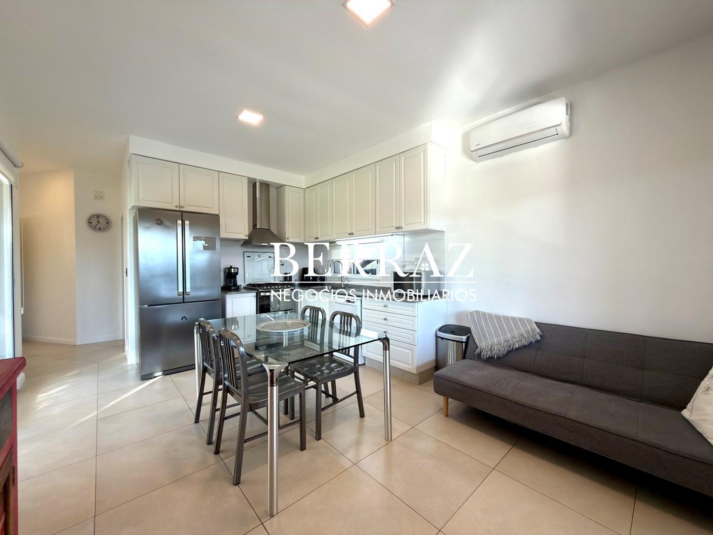 Foto de Casa Venta 4 Dormitorios Barrio El Canton Golf, Lote de 890 m2 Escobar, imagen 4