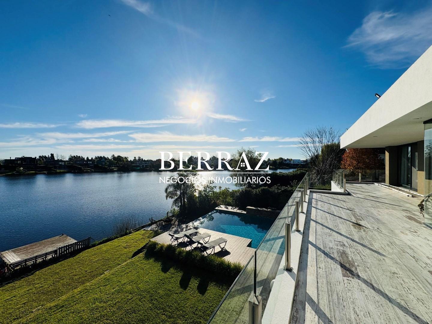 Foto de Casa Venta 4 Dormitorios Barrio San Isidro Labrador Lote de 900 m2, imagen 2