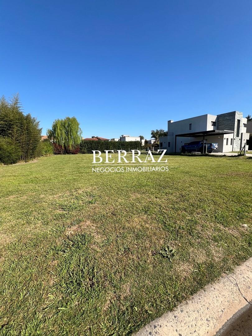 Foto de Lote en Venta de 820 m2 Barrio Haras Santa María, Escobar , Zona Norte, imagen 3