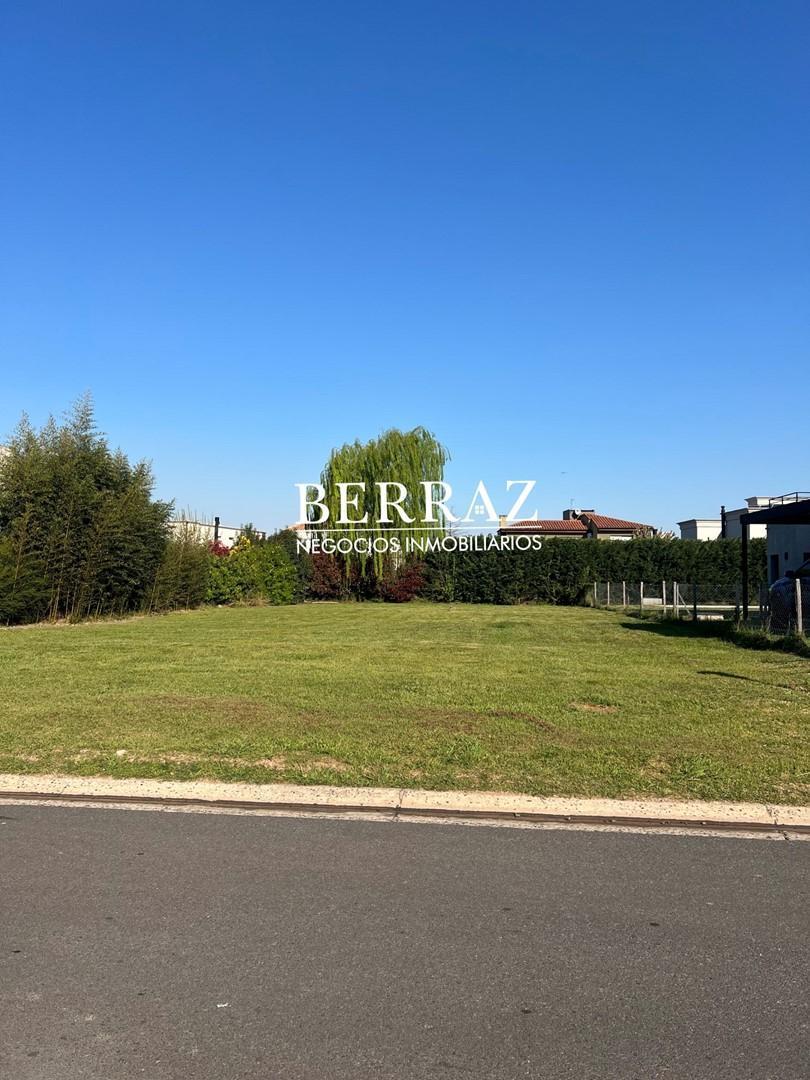 Foto de Lote en Venta de 820 m2 Barrio Haras Santa María, Escobar , Zona Norte, imagen 2