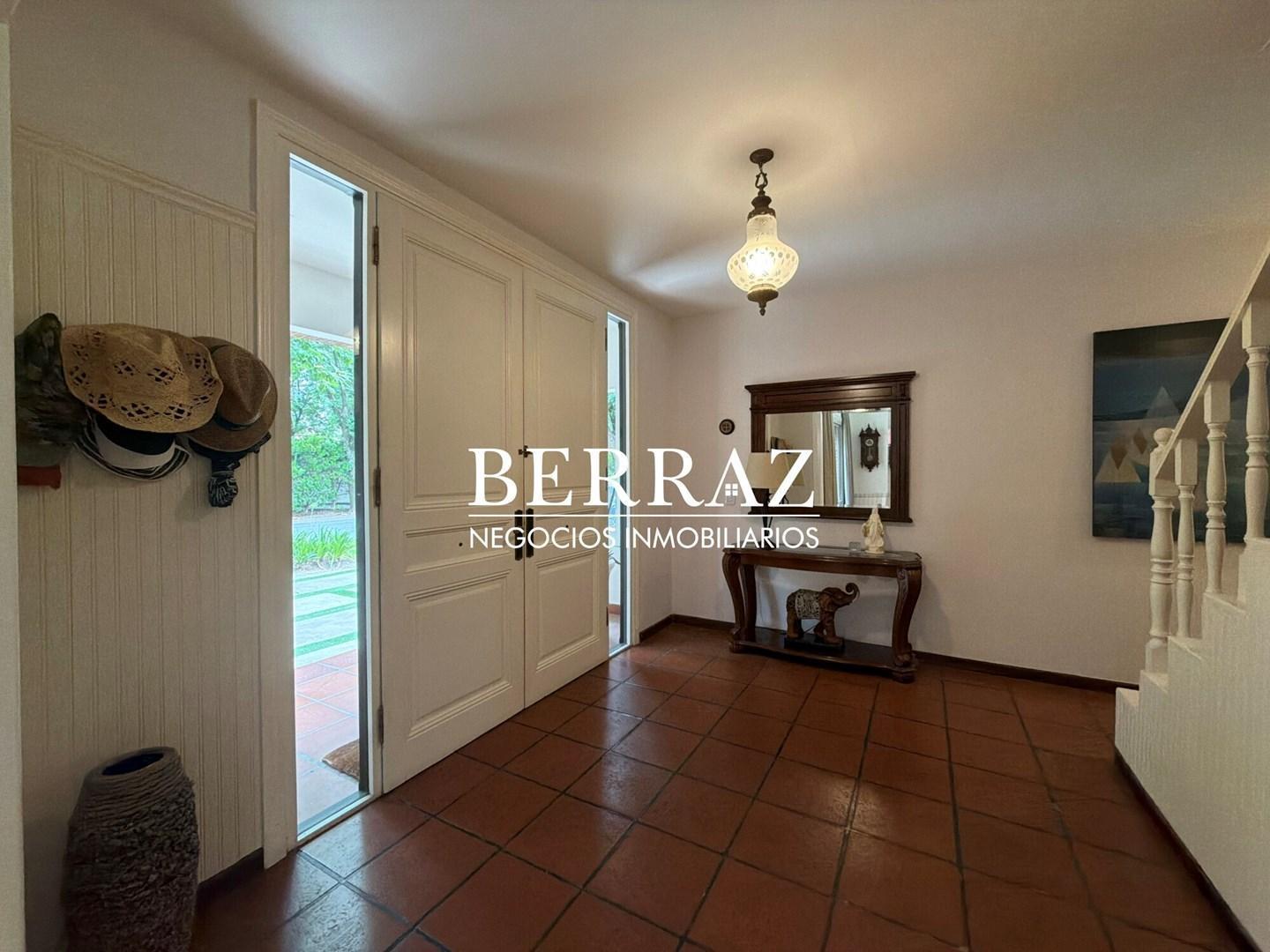 Foto de Casa Alquiler Anual 4 Dormitorios Barrio Senderos I Lote de 841 m2 Pilar, imagen 3