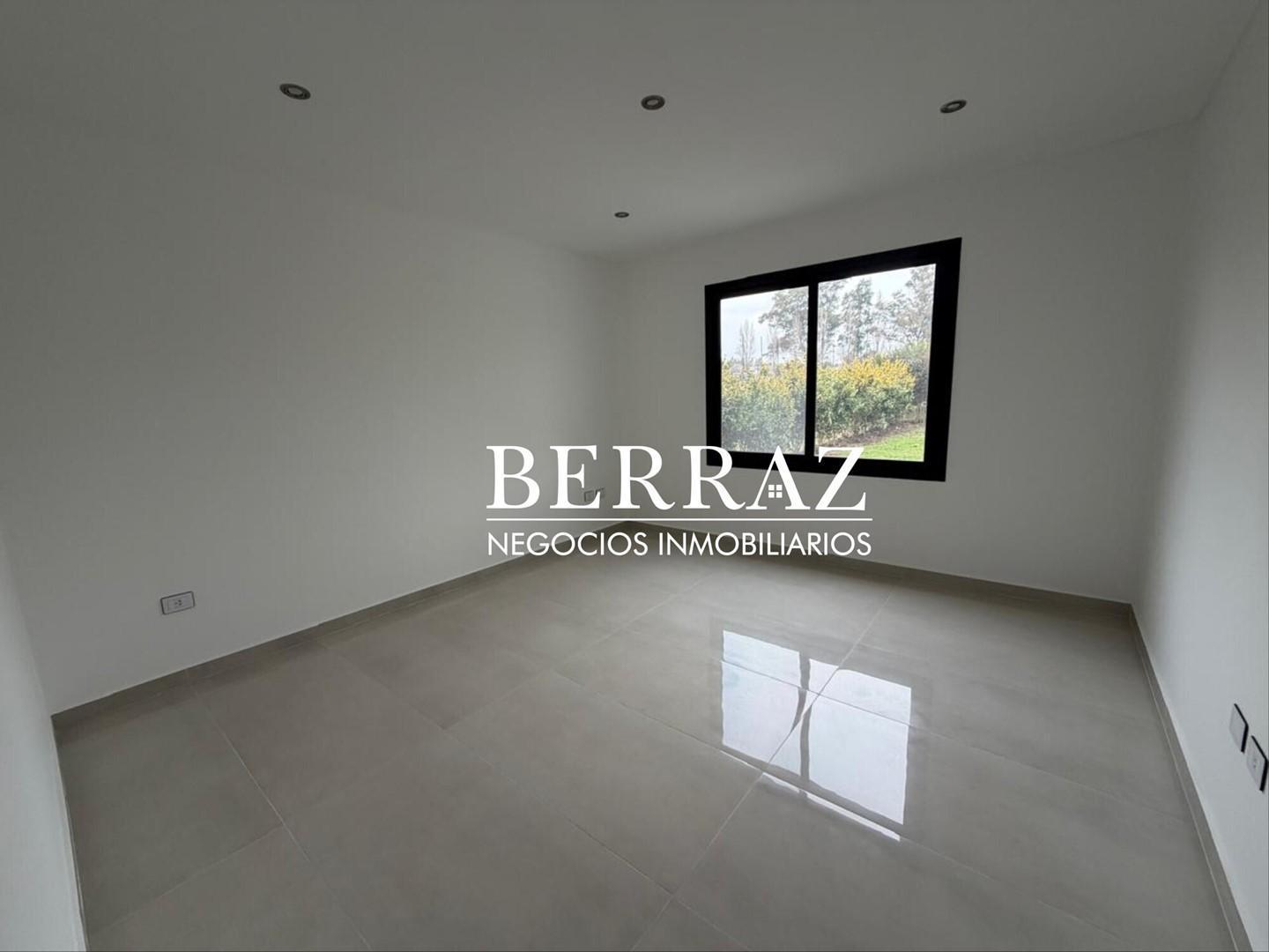 Foto de Casa Venta 4 Dormitorios Barrio Santa Elisa Lote de 597 m2 Pilar del, imagen 5