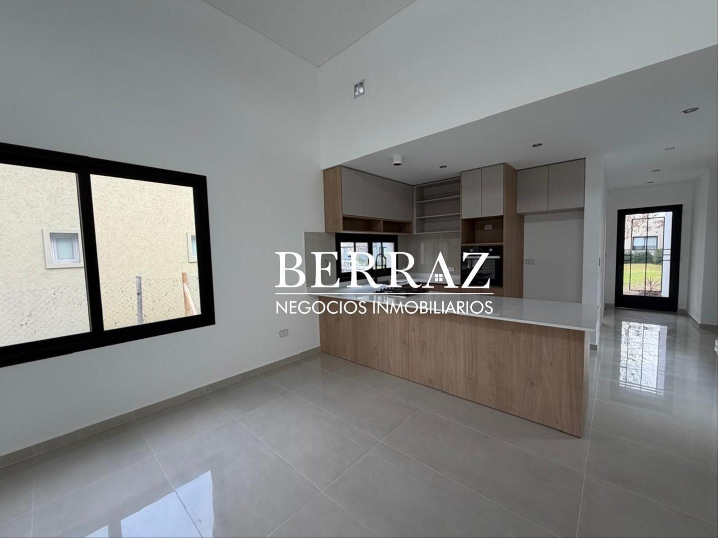 Foto de Casa Venta 4 Dormitorios Barrio Santa Elisa Lote de 597 m2 Pilar del, imagen 2