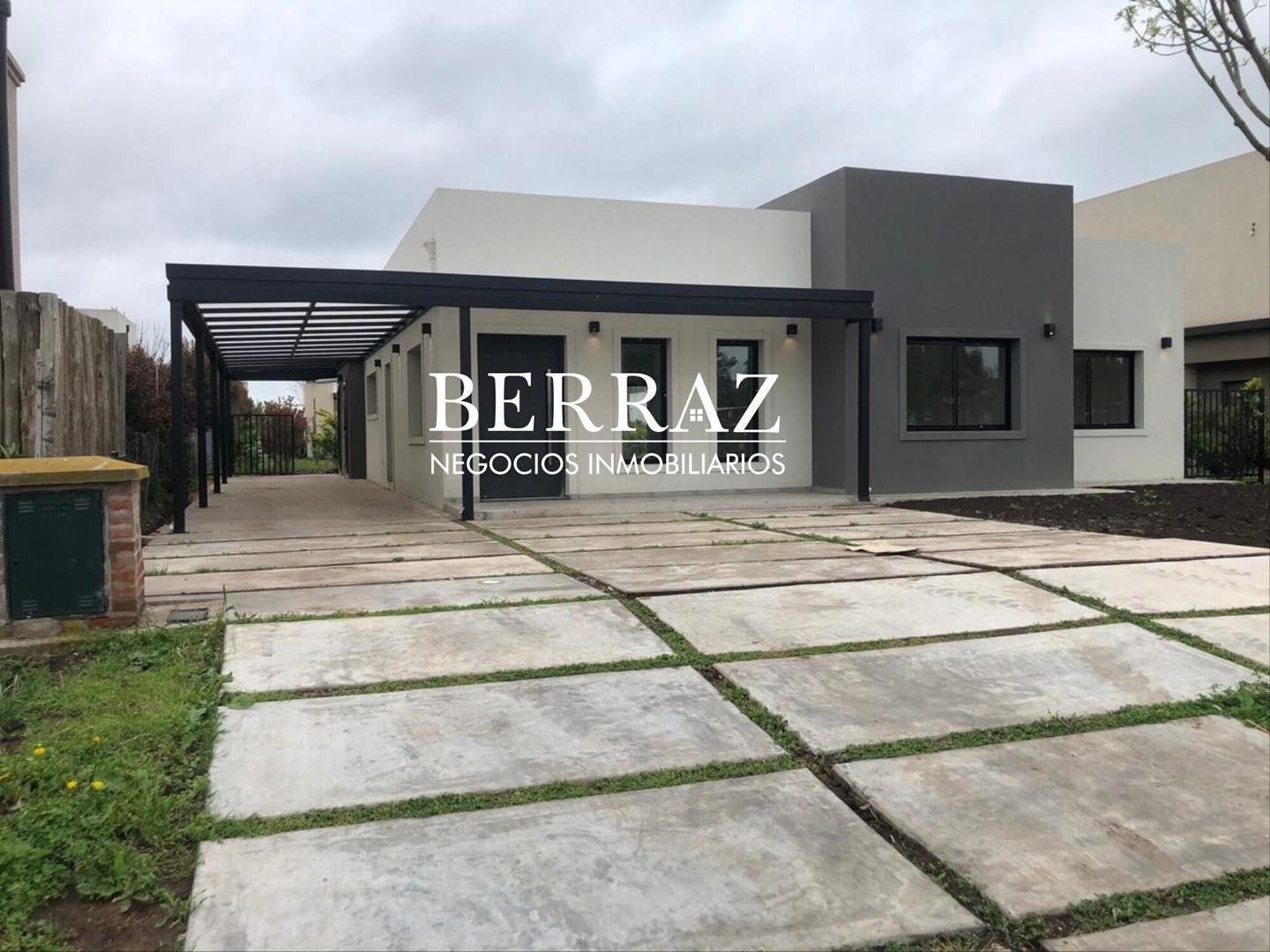 Foto de Casa Venta 3 Dormitorios Lote de 478 m2 Barrio Santo Tomás, Pilar, Zona, imagen 1