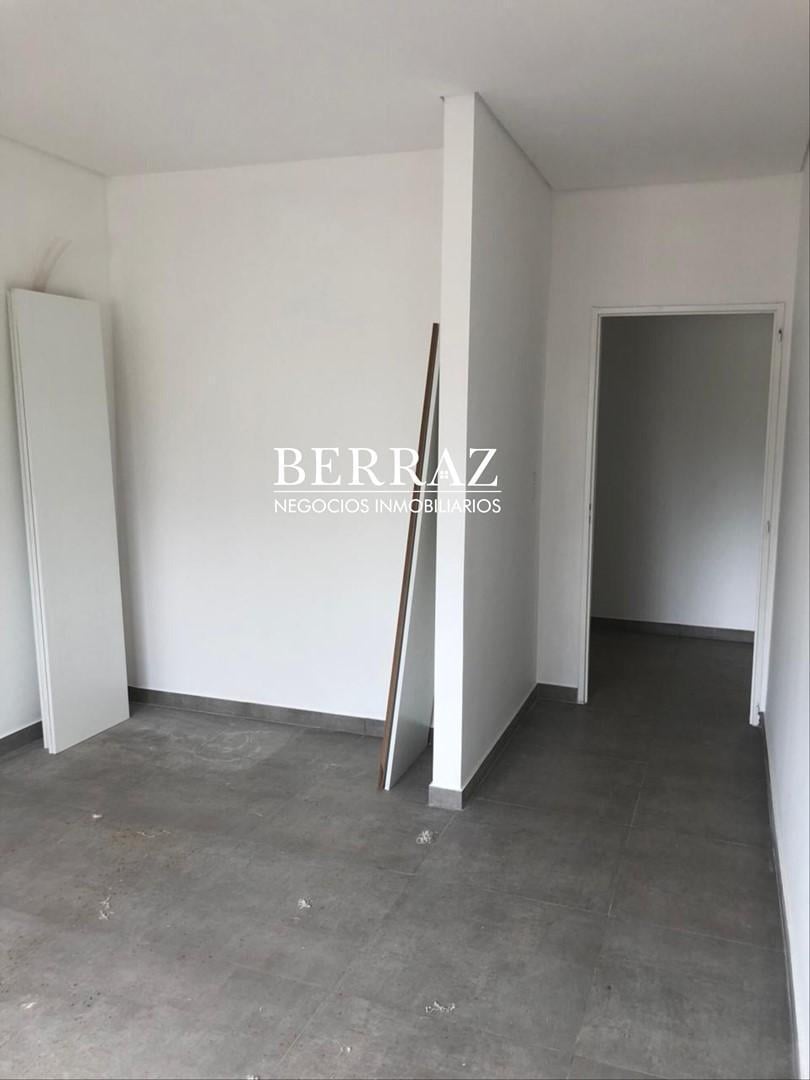 Foto de Casa Venta 3 Dormitorios Lote de 478 m2 Barrio Santo Tomás, Pilar, Zona, imagen 3