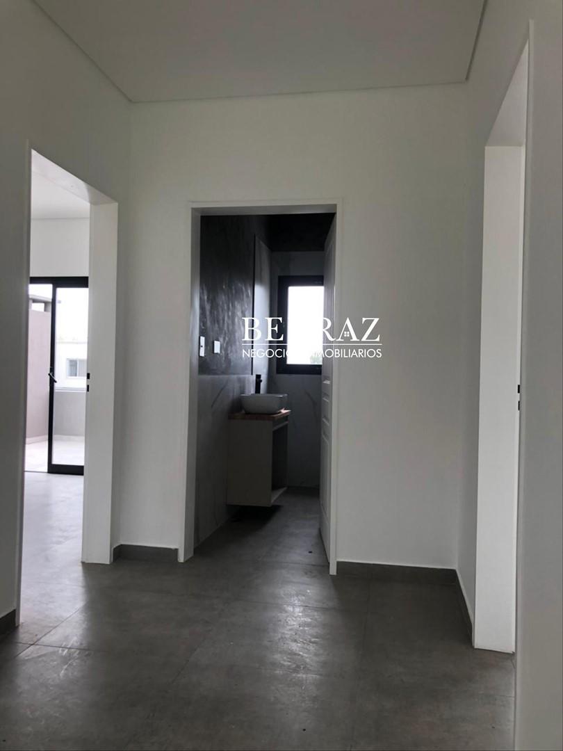 Foto de Casa Venta 3 Dormitorios Lote de 479 m2 Barrio Santo Tomás, Pilar, Zona, imagen 3