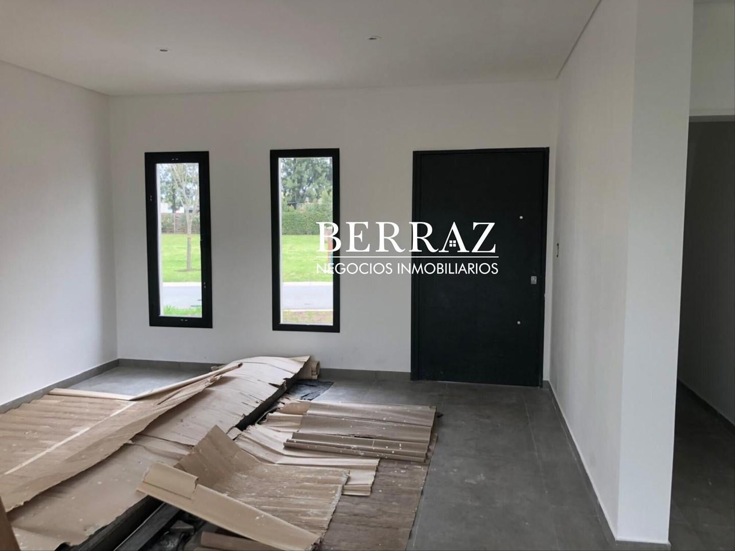 Foto de Casa Venta 3 Dormitorios Lote de 479 m2 Barrio Santo Tomás, Pilar, Zona, imagen 5