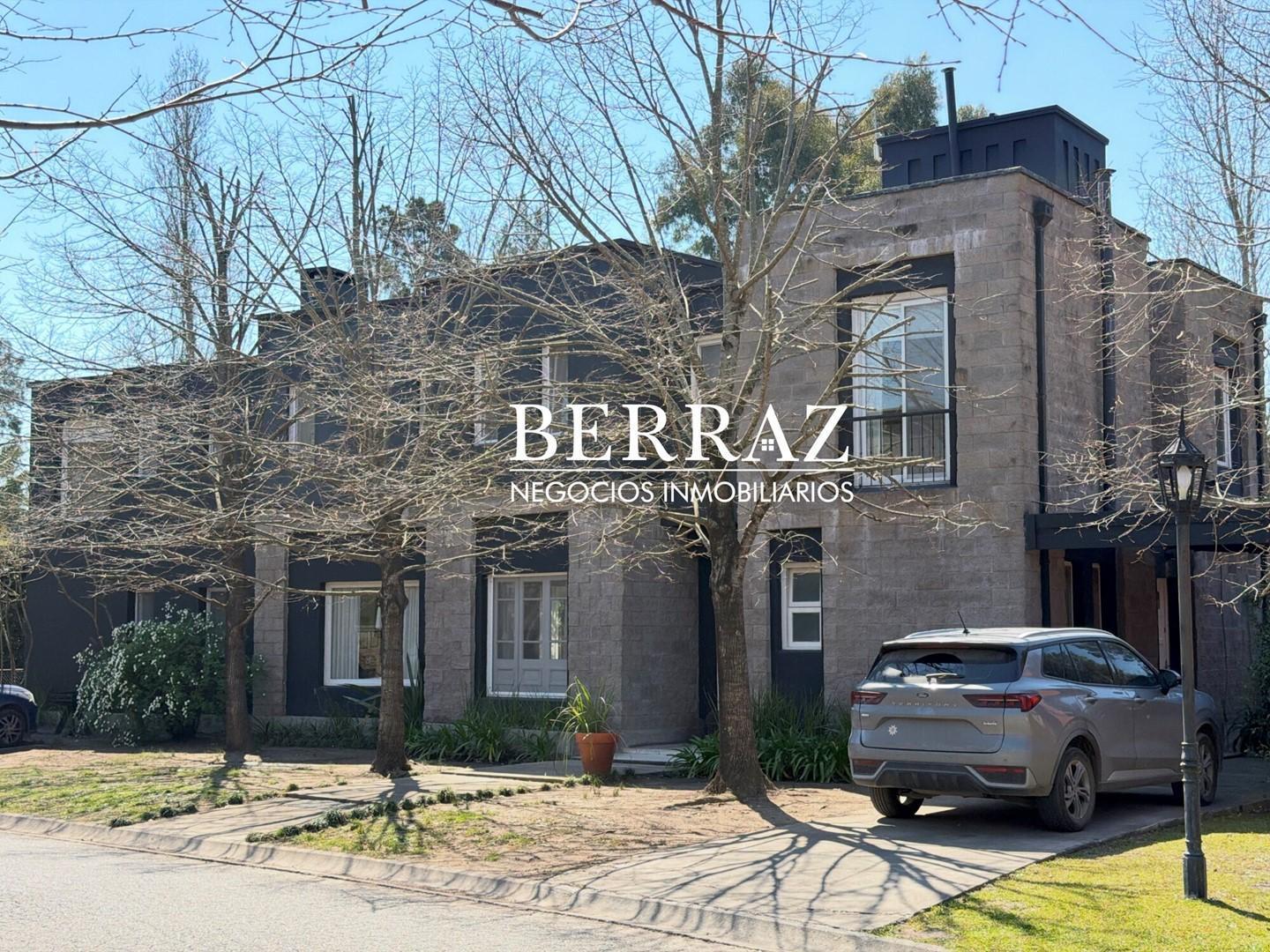 Foto de Casa Venta 3 Dormitorios Lote de 800 m2 Barrio Saint Matthew´s , Pilar, imagen 2