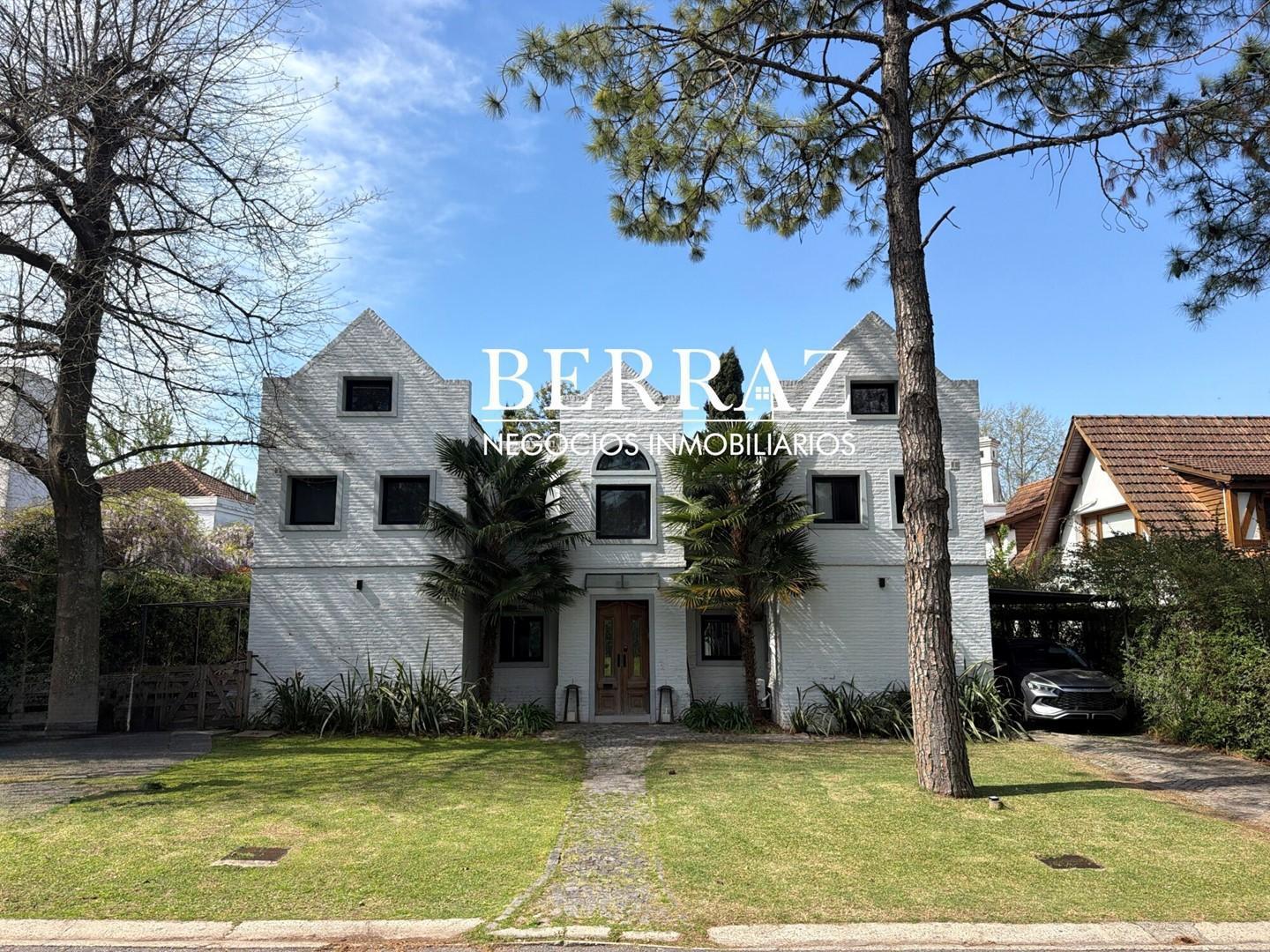 Foto de Casa Venta 4 Dormitorios 721 m2 Mayling CC, Pilar, Zona Norte, imagen 1