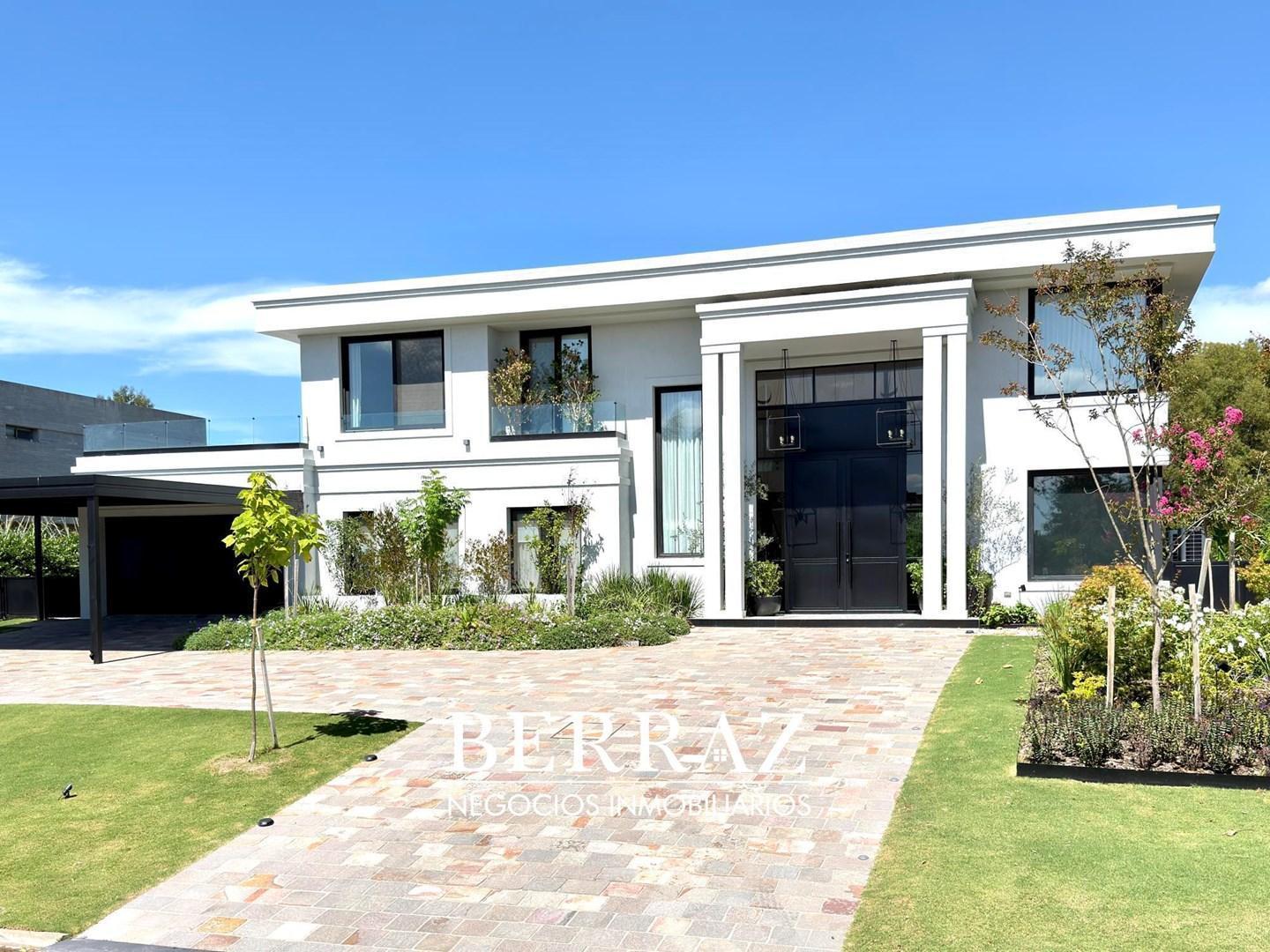 Foto de Excelente Casa en venta de 500 m2 sobre Lote de 1741 m2 en el Barrio El, imagen 2