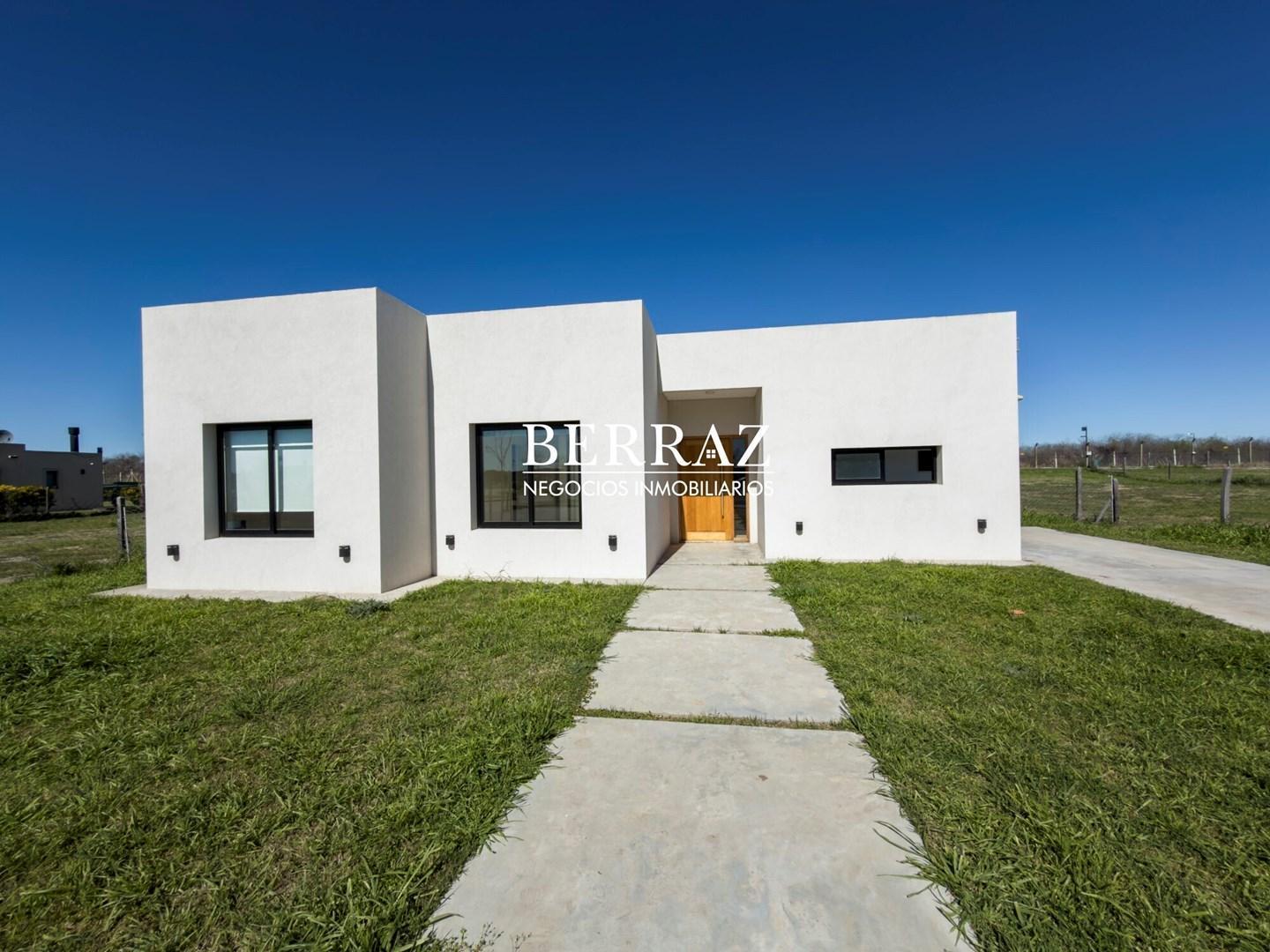 Foto de Casa Venta 3 Dormitorios Lote de 913 m2 Barrio San Sebastián, Escobar, imagen 2