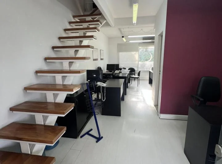 Foto de Oficina/Local en C. Comercial Santa Bárbara 68 m² – Luminosa, imagen 2