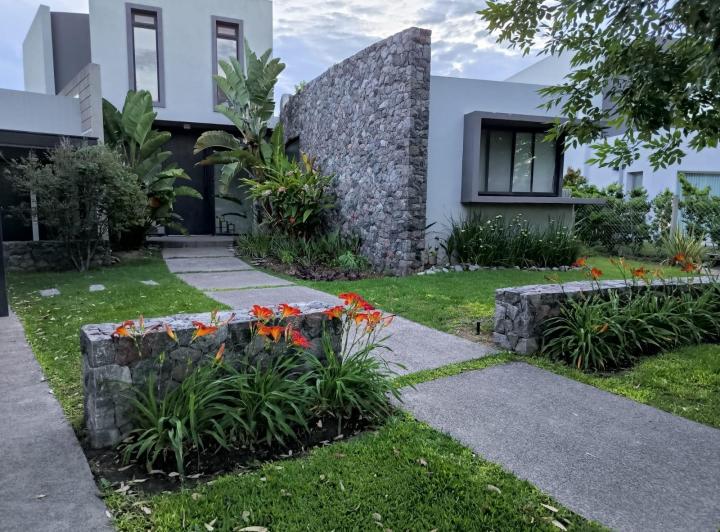 Oportunidad!  casa  El Encuentro a un espejo de agua 3