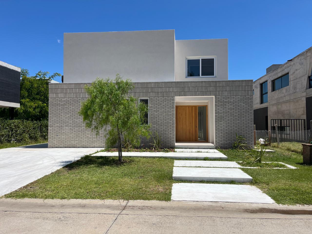 Casa en Laguna Grande