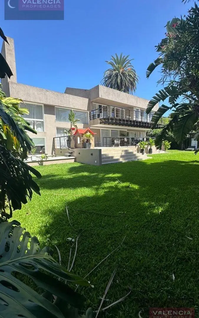 Casa en venta de 3/4 dormitorios en Martinez.-Vias/Libert. San Isidro 4
