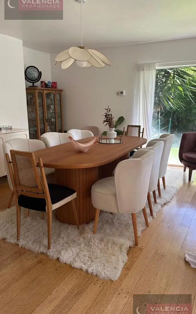 Casa en venta de 3/4 dormitorios en Martinez.-Vias/Libert. San Isidro 2
