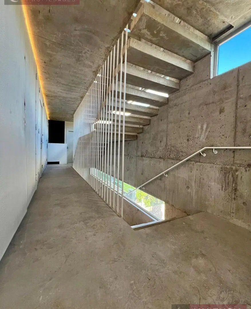 ¡OPORTUNIDAD Monoambiente Edif de diseño ! 3