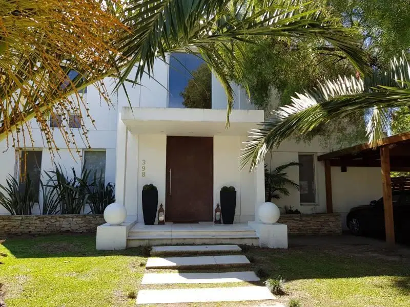 ISLA CHICA 4 CUARTOS 2