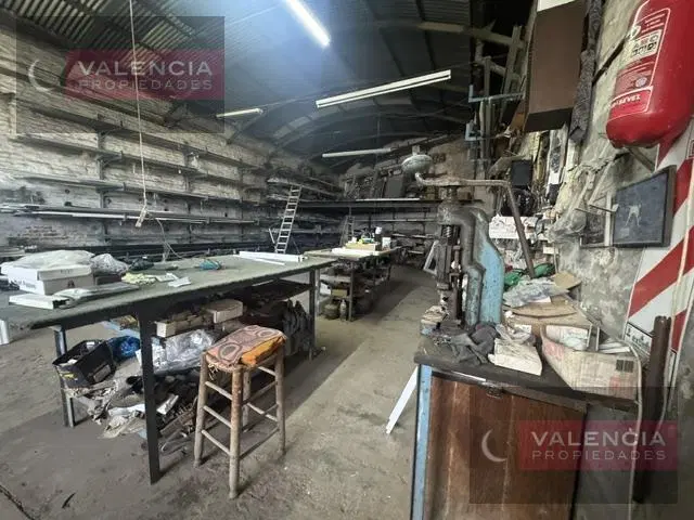 Muy buen galpon / déposito en venta y alquiler de 227 m2 en San Isidro 7