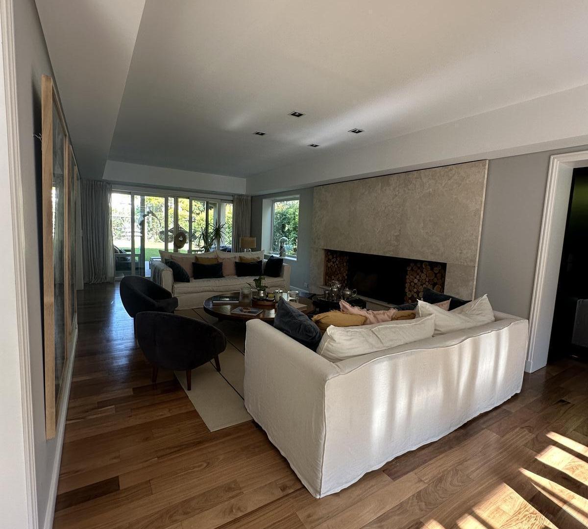 Foto de Casa en venta pequeño barrio cerrado de 4 dormitorios en Lomas de Jockey, imagen 3
