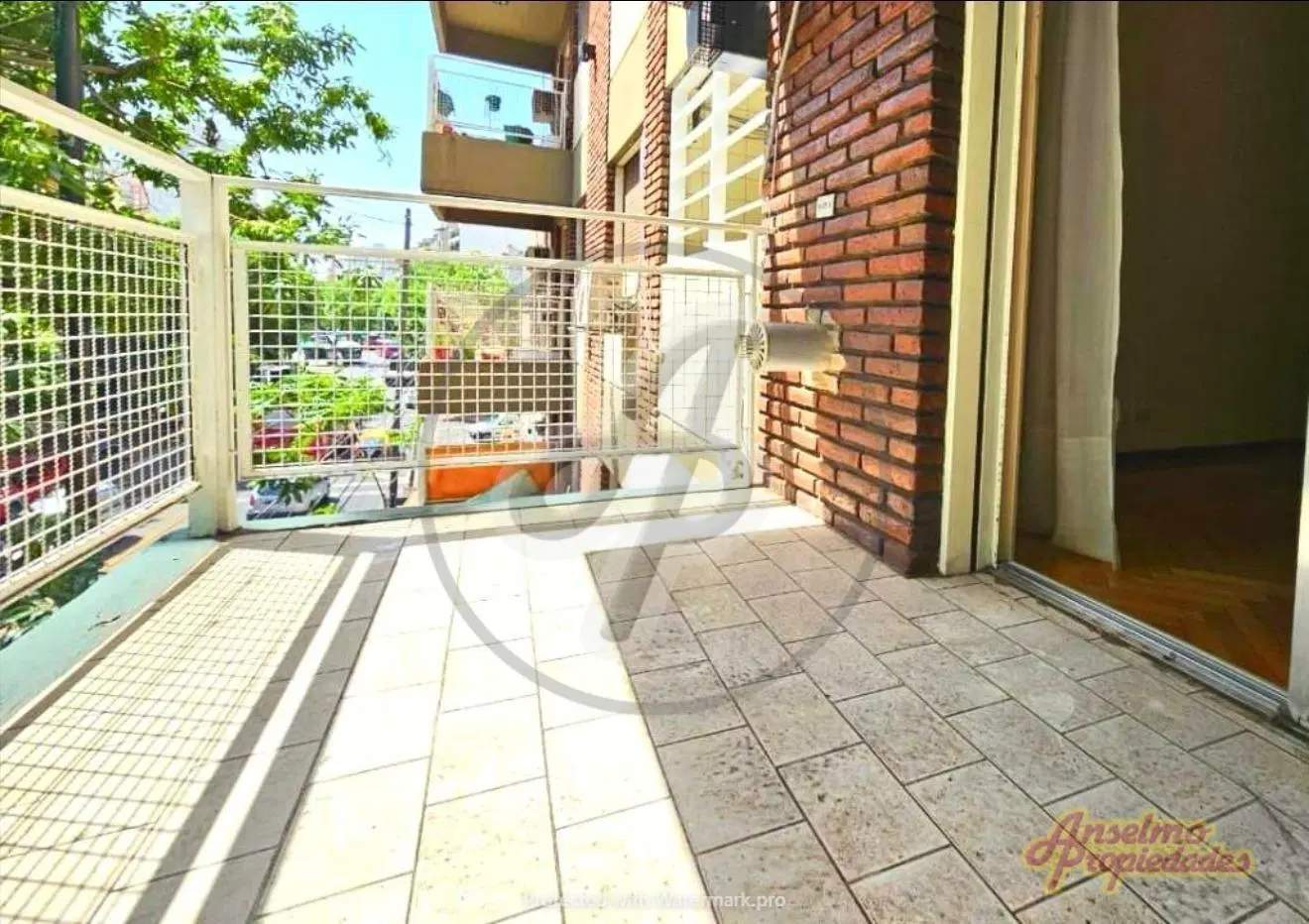 Vendo Departamento de 3 Ambientes. Balcón a la Av. Acoyte al 200.- 5