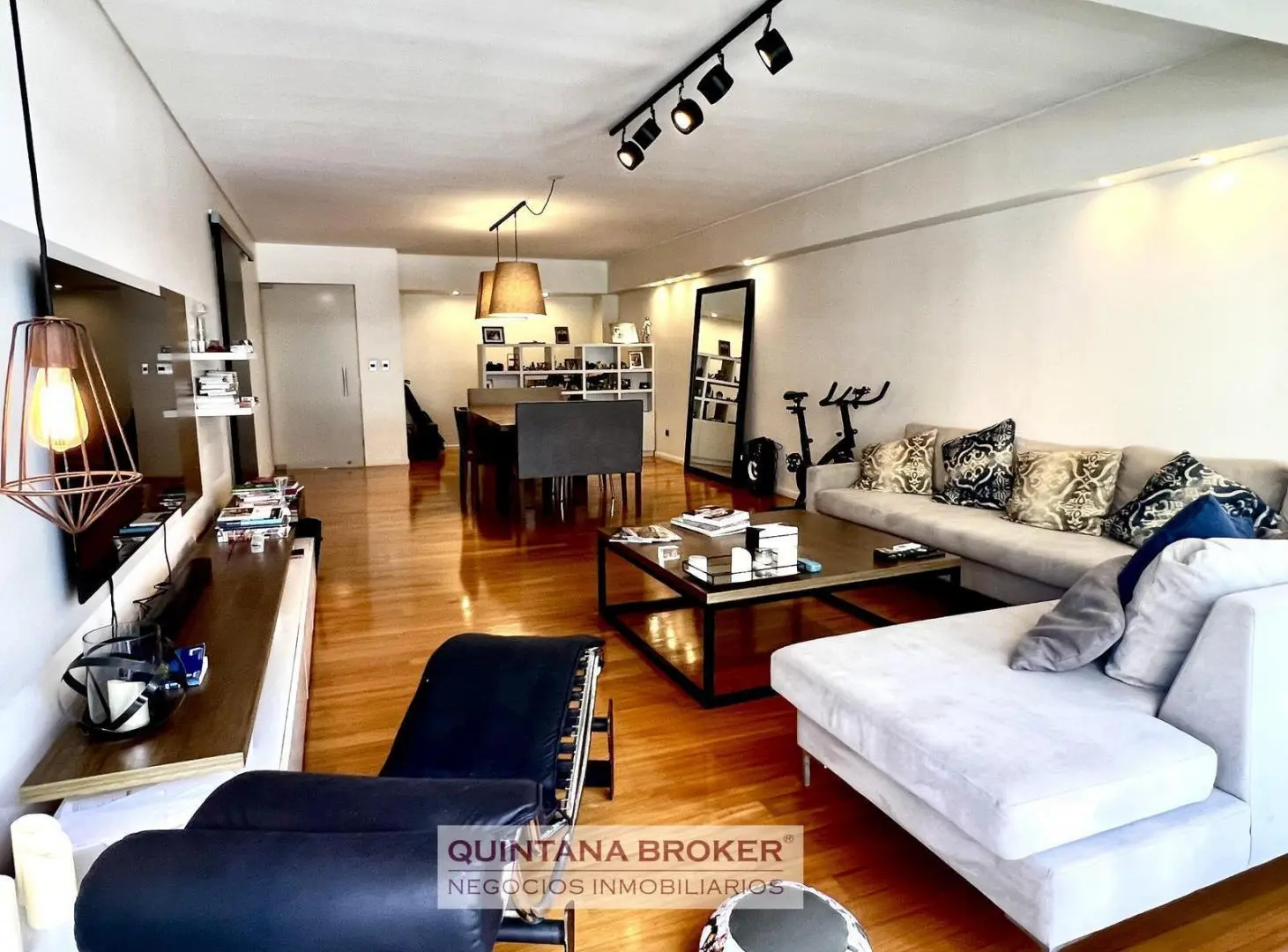 Venta departamento en Palermo - Araoz 2800 - piso, 4 ambientes, refaccionado, muy luminoso, cochera 2