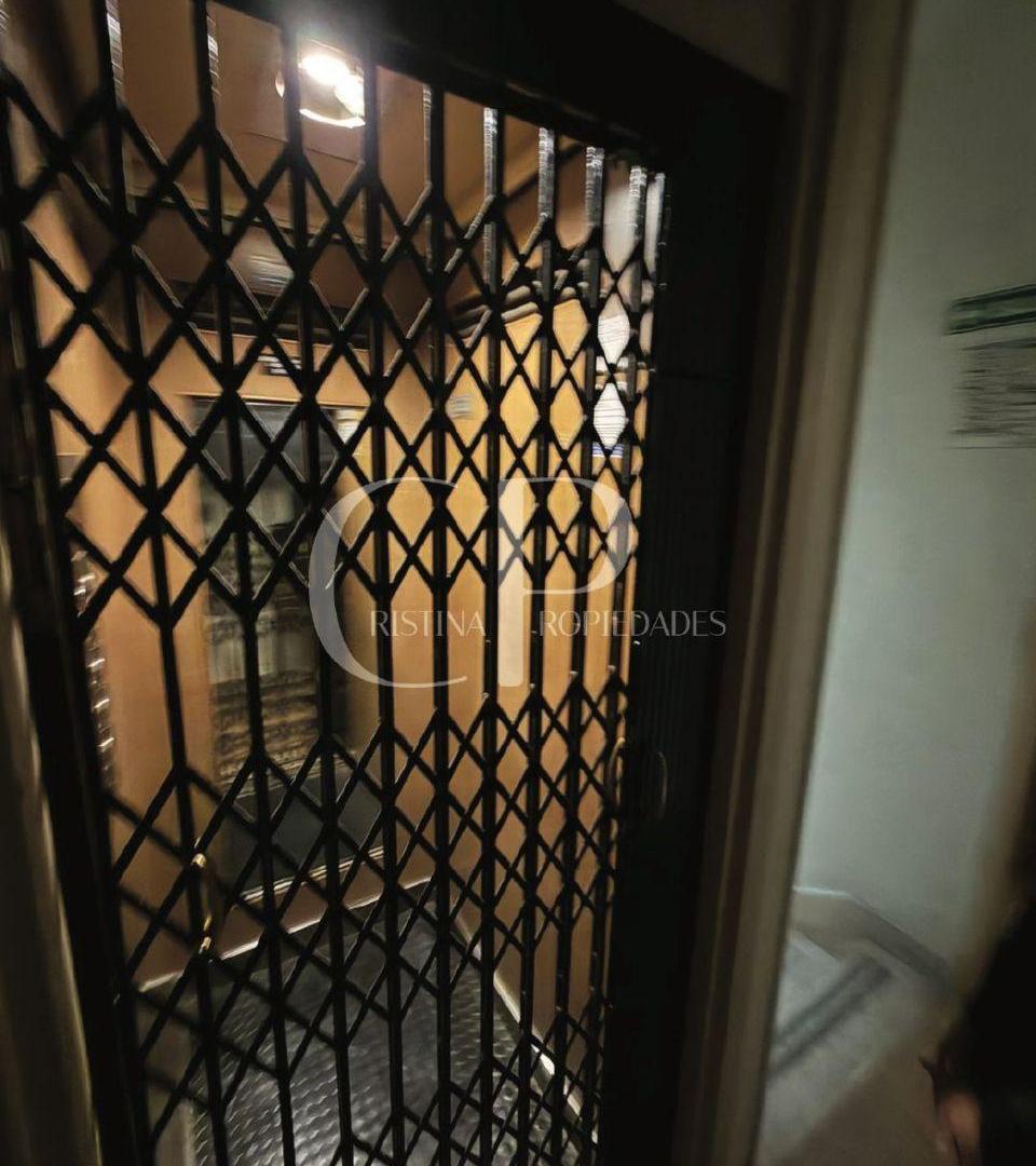 Hermoso departamento de 2 dormitorios en venta en Recoleta.
