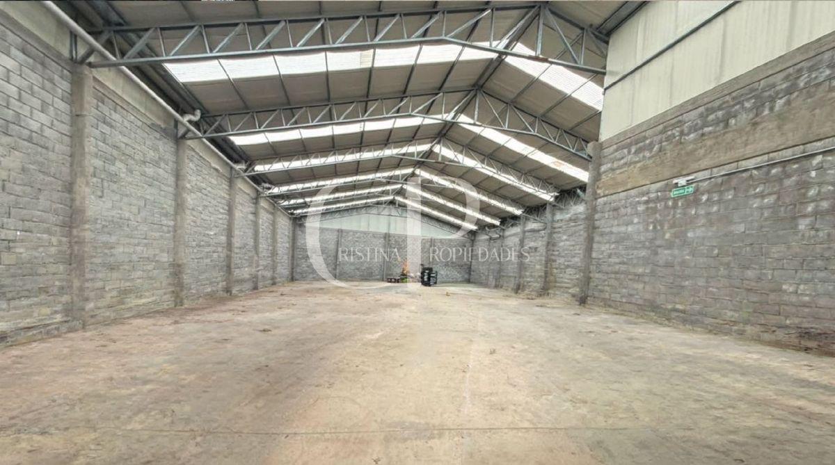 Foto de Imponente galpón/deposito moderno y de alta resistencia - Excelente, imagen 2