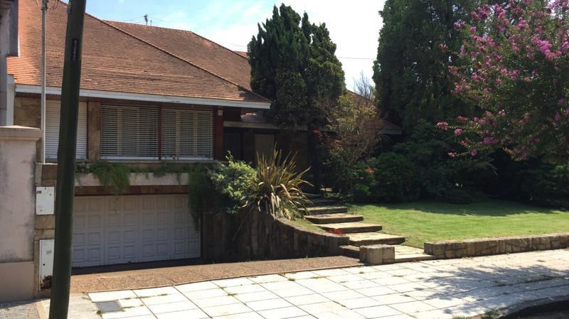 Importante Chalet Barrio Ingles - Temperley Oeste 2