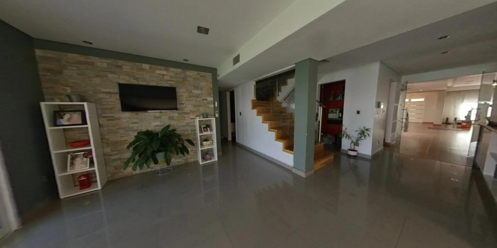 Casa Unica Estilo y Moderna - Banfield Oeste 4