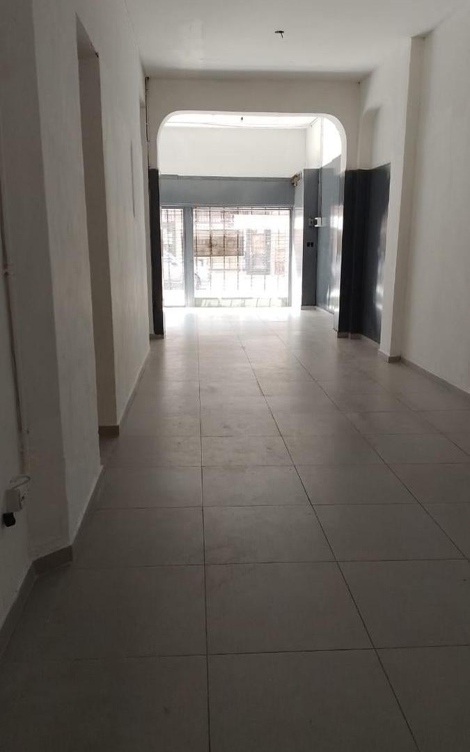 Foto de Local en Temperley Oeste a 100 mts de la Estacion, imagen 4