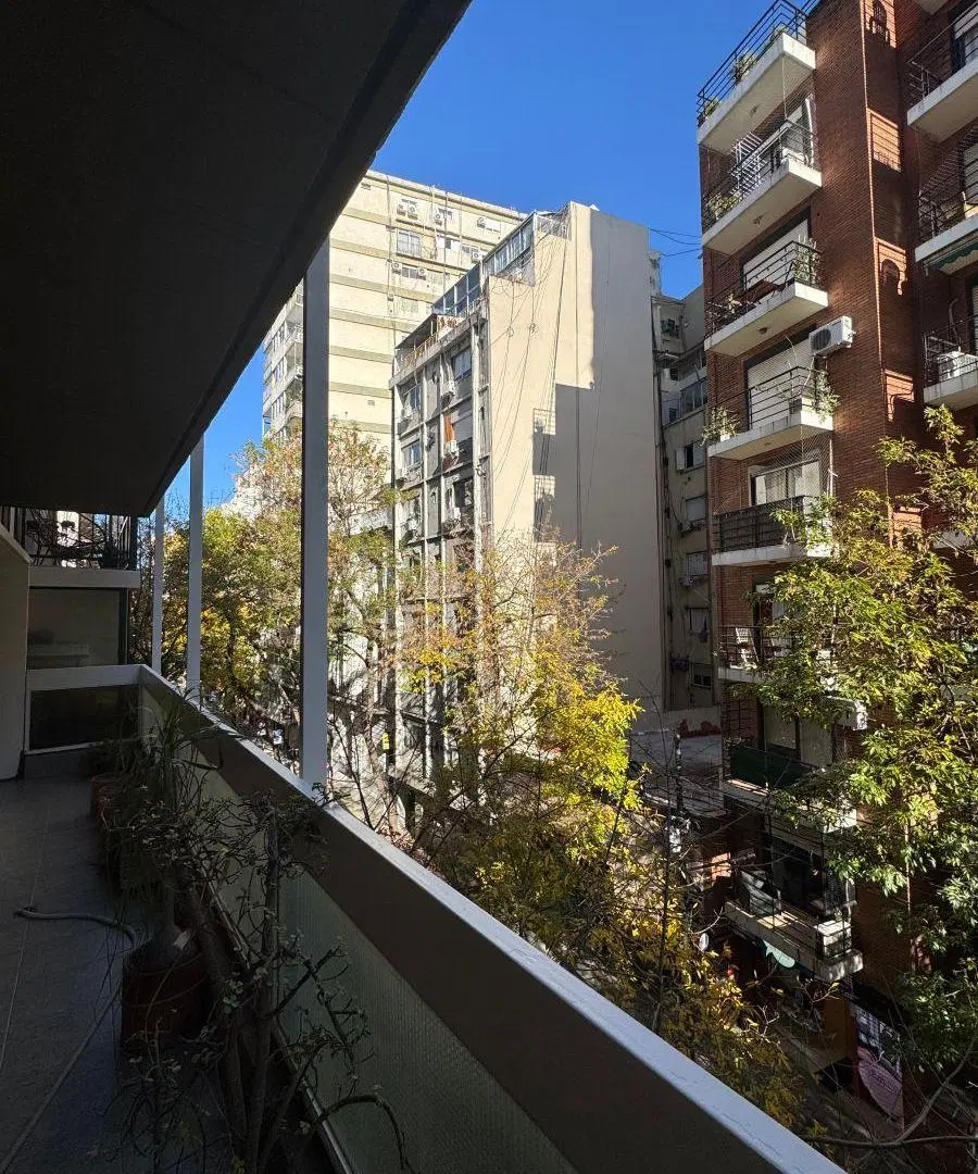 4 Ambientes al frente con balcon muy luminoso en Palermo con cochera, palier privado y apto prof. 4