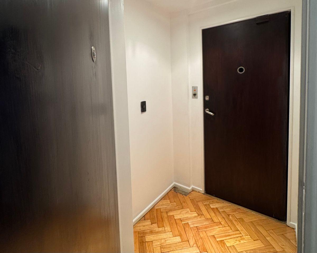 Foto de Recoleta / Barrio Norte | 4 amb 80 m² con balcón, cochera y palier, imagen 3