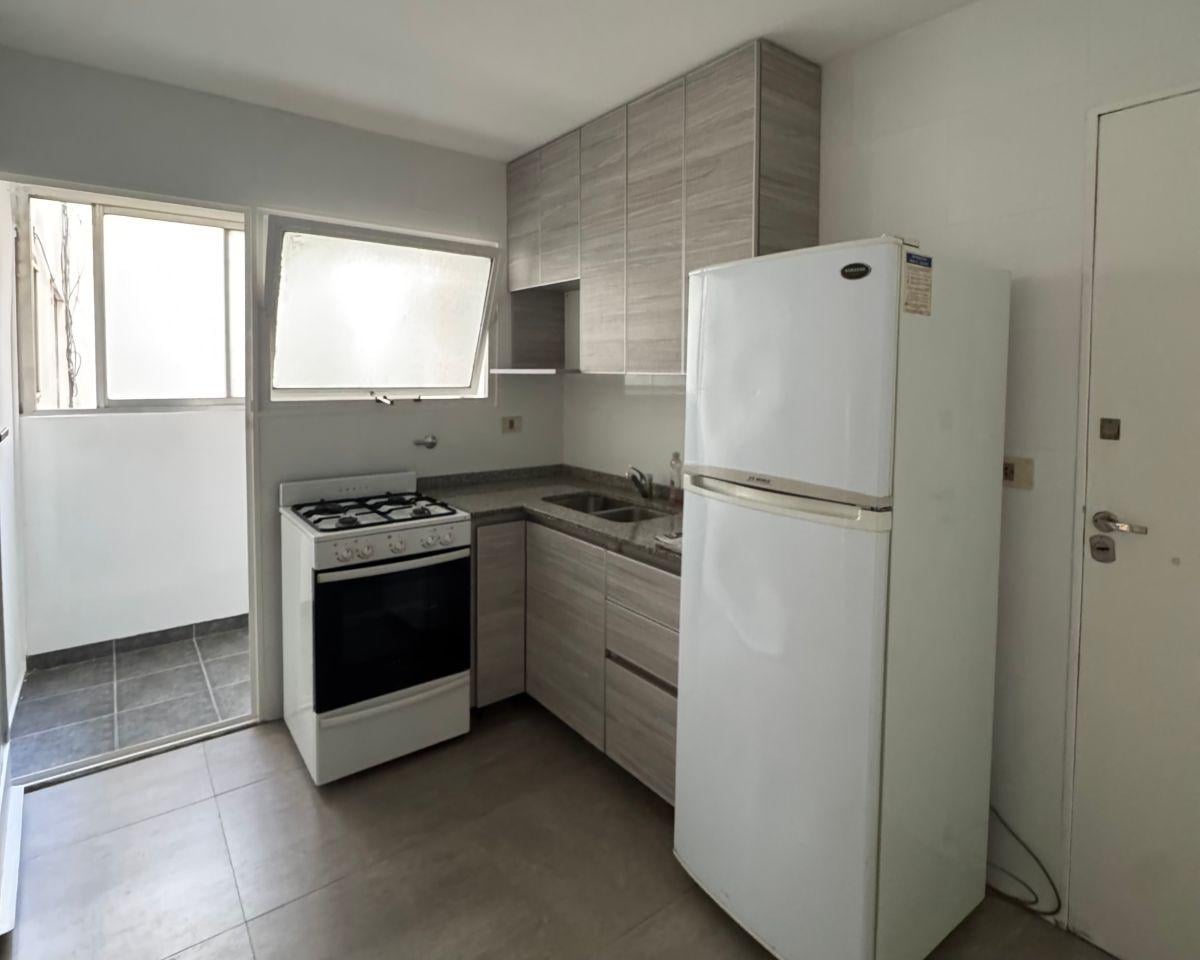 Foto de Recoleta / Barrio Norte | 4 amb 80 m² con balcón, cochera y palier, imagen 1