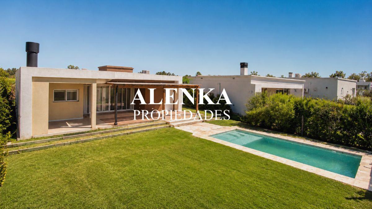 Casa en Venta en Barrio Santa Elena - Pilar del Este | Alenka Propiedades
