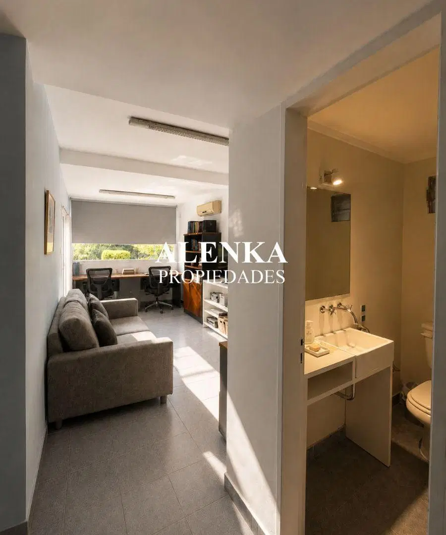 Venta | Casa con Orientación Privilegiada y Hermoso Jardín en Gran Lote de 1020 m² | Los Lagartos Cc 8