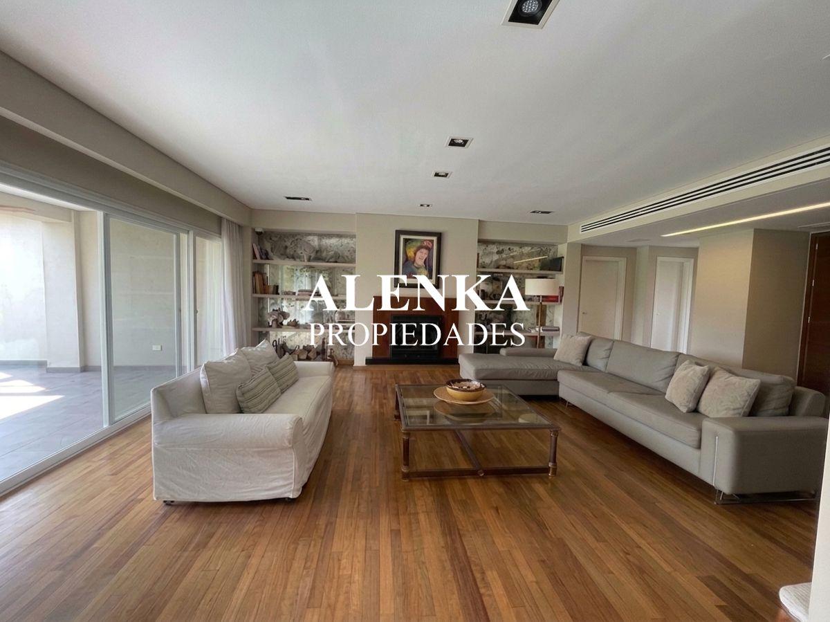 Foto de VENTA | Exclusiva Residencia sobre el GOLF en doble lote de 1.475 m² |, imagen 3